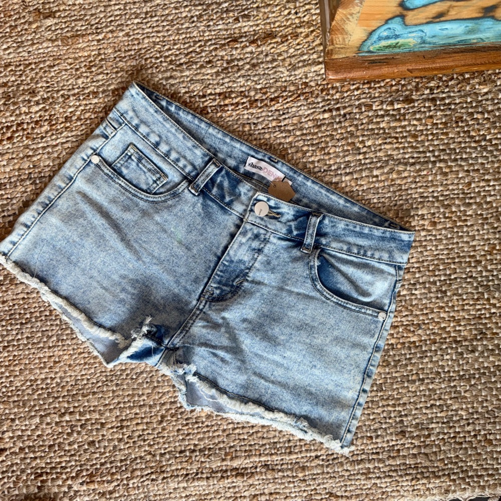 🌸 New SHASHA  Denim  Shorts size 9